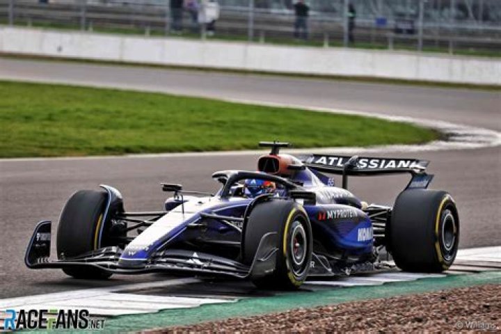 Is F1 Driver Carlos Sainz Jr. Married Or Not?